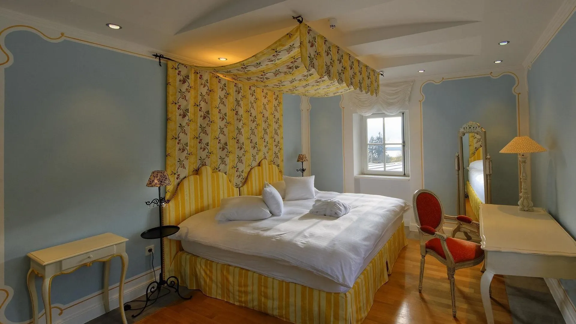 ***  Hotel Chateau Schengen Luxemburg