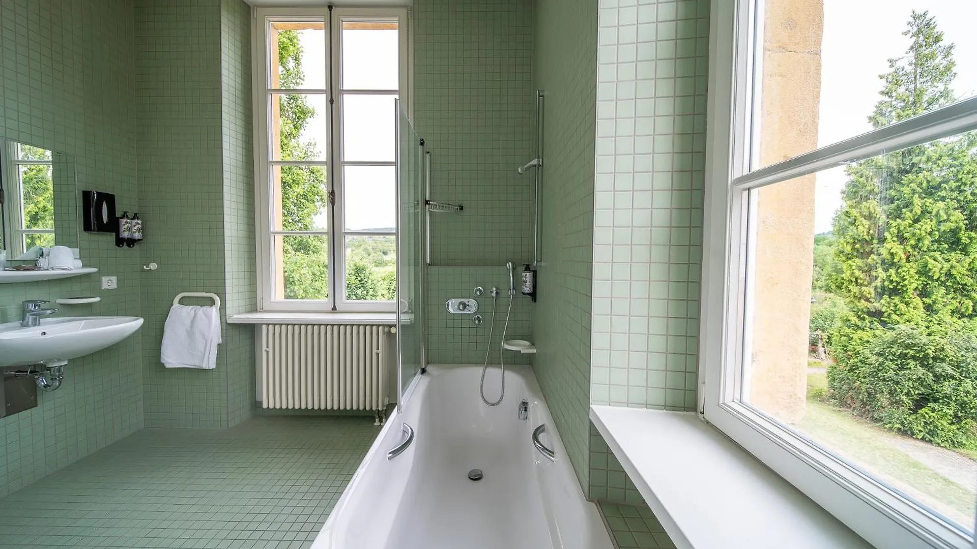 Hotel Chateau Schengen 3*,